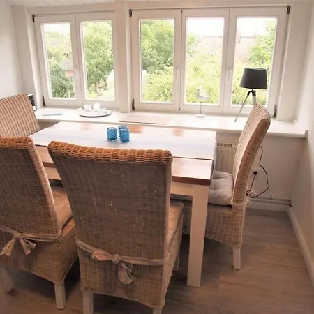 Holiday Strandkrabbe Апартаменты *